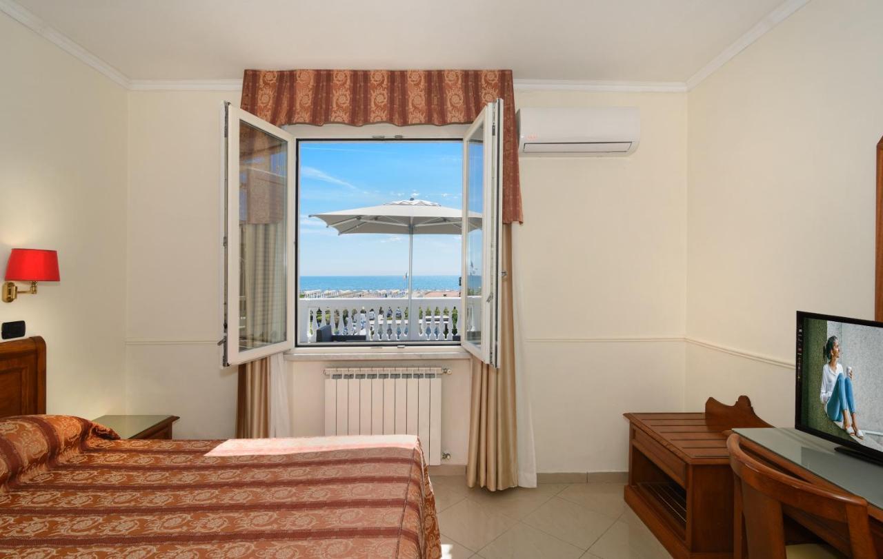 Hotel Coluccini Marina di Pietrasanta Eksteriør bilde