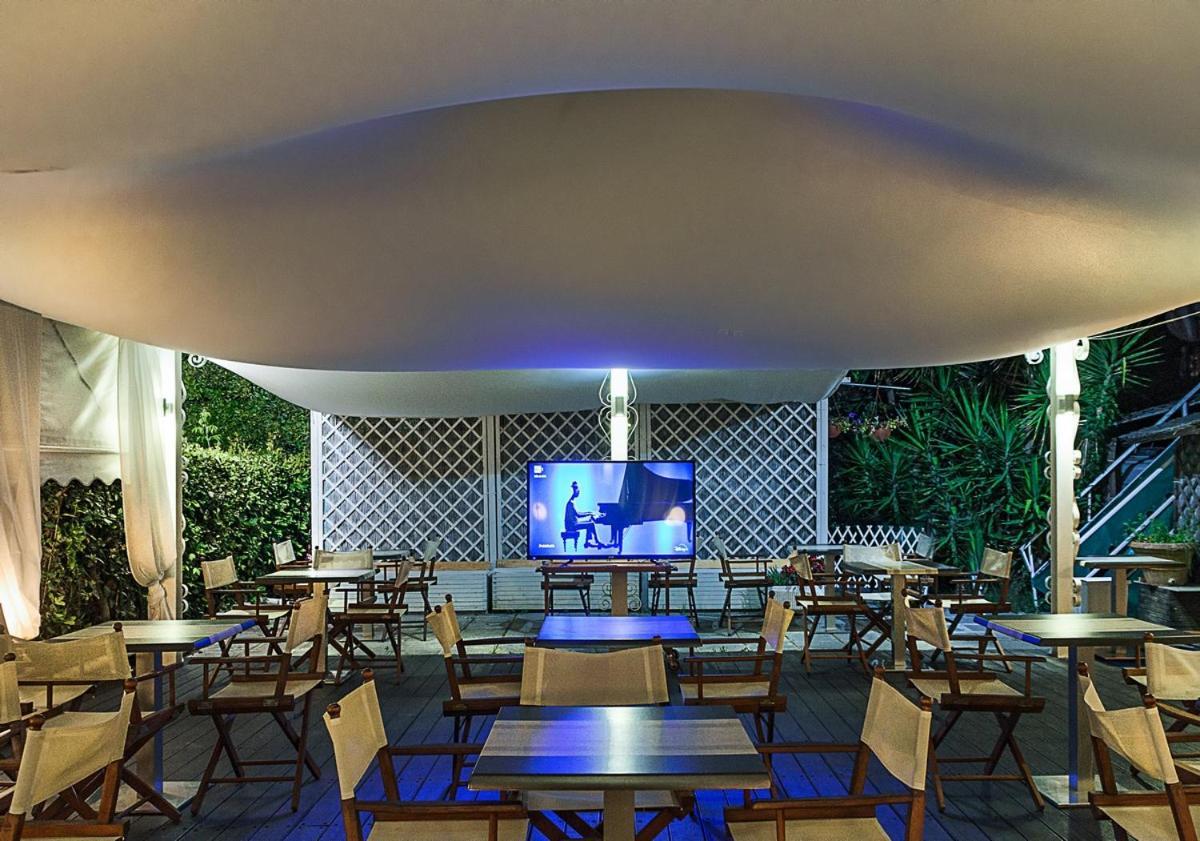 Hotel Coluccini Marina di Pietrasanta Eksteriør bilde