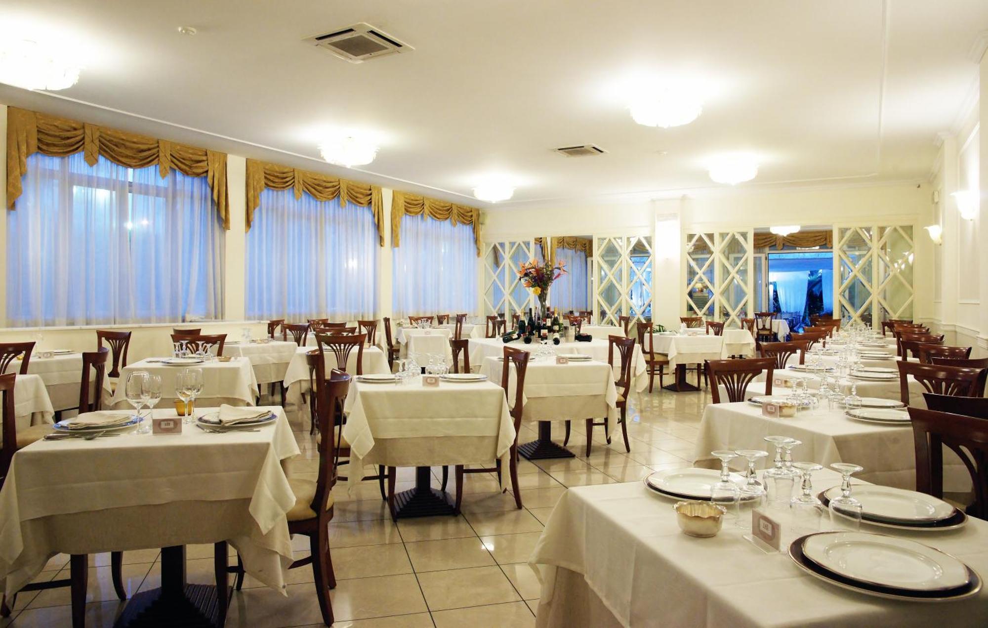 Hotel Coluccini Marina di Pietrasanta Eksteriør bilde