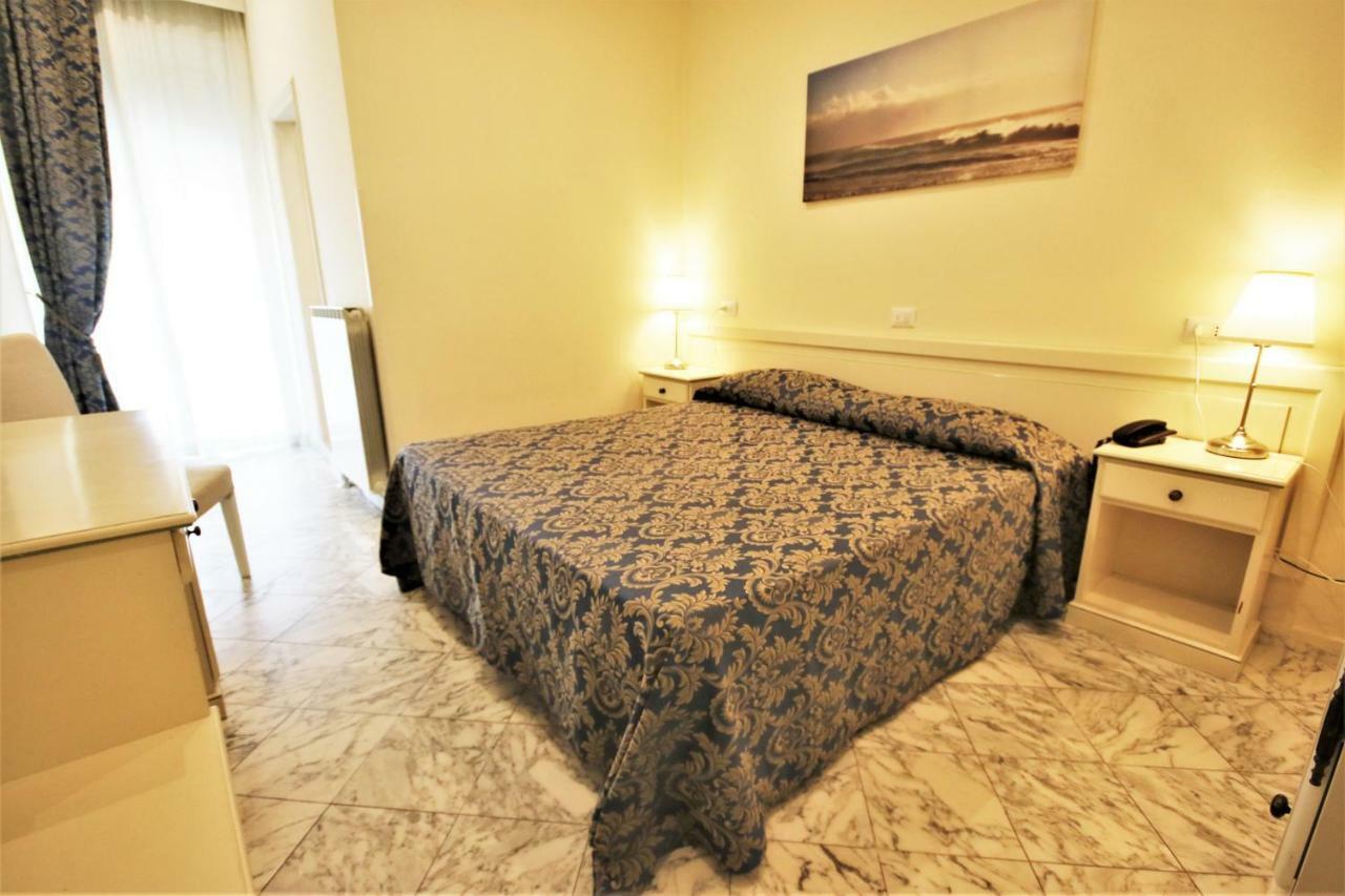 Hotel Coluccini Marina di Pietrasanta Eksteriør bilde