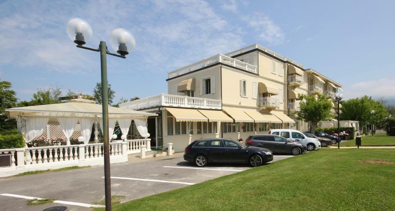 Hotel Coluccini Marina di Pietrasanta Eksteriør bilde