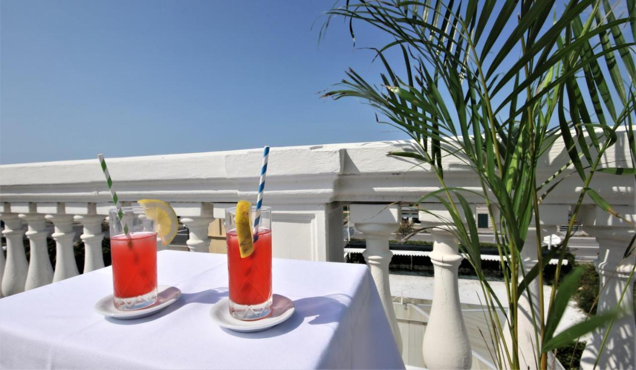 Hotel Coluccini Marina di Pietrasanta Eksteriør bilde